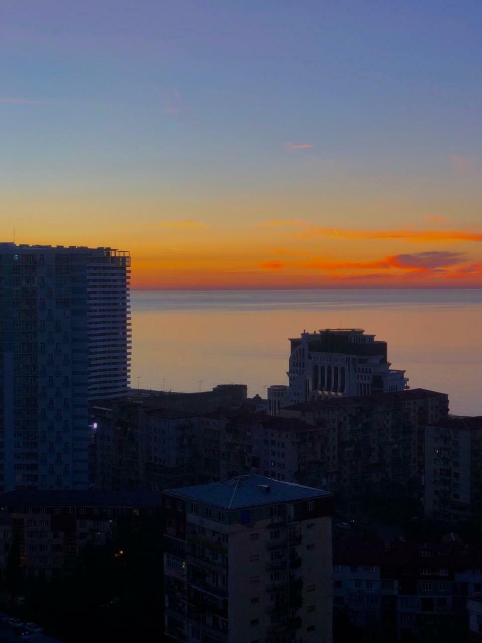 Cozy Bright Apartment With Amazing Sea View Batumi Exterior foto